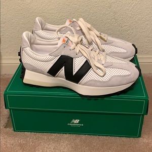 New Balance 327 Casablanca black logo